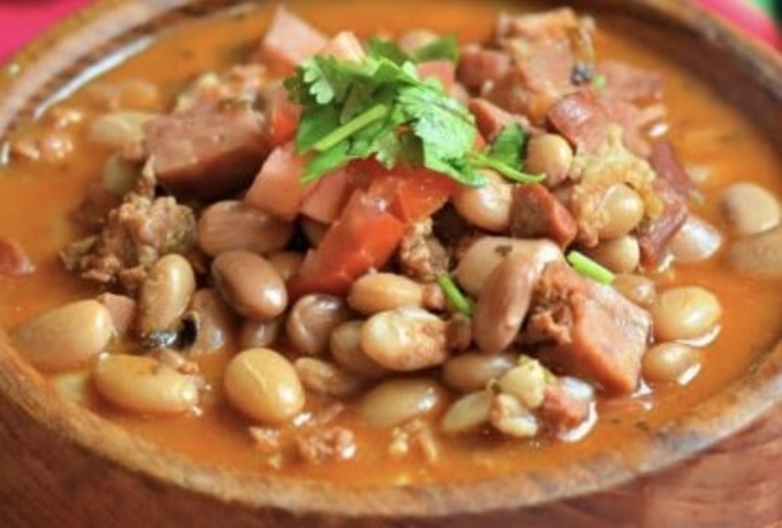 Frijoles charros medio litro