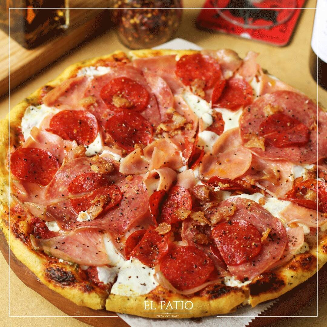 Pizza de Carnes Frías