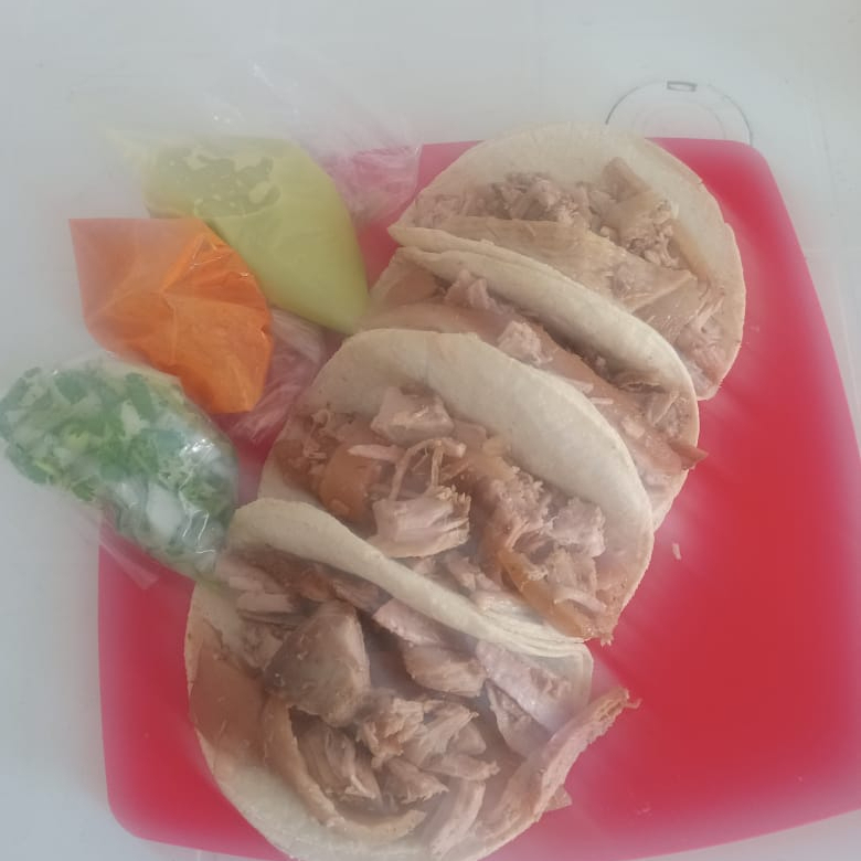 ORDEN DE 4 TACOS DE CARNITAS
