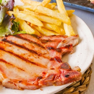 Asado de Cerdo Patacón