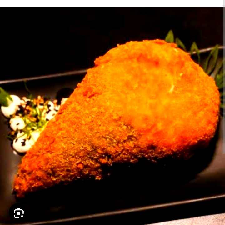 dois temakis de peixe branco empanados,acompanha molhos shoyu e tarê