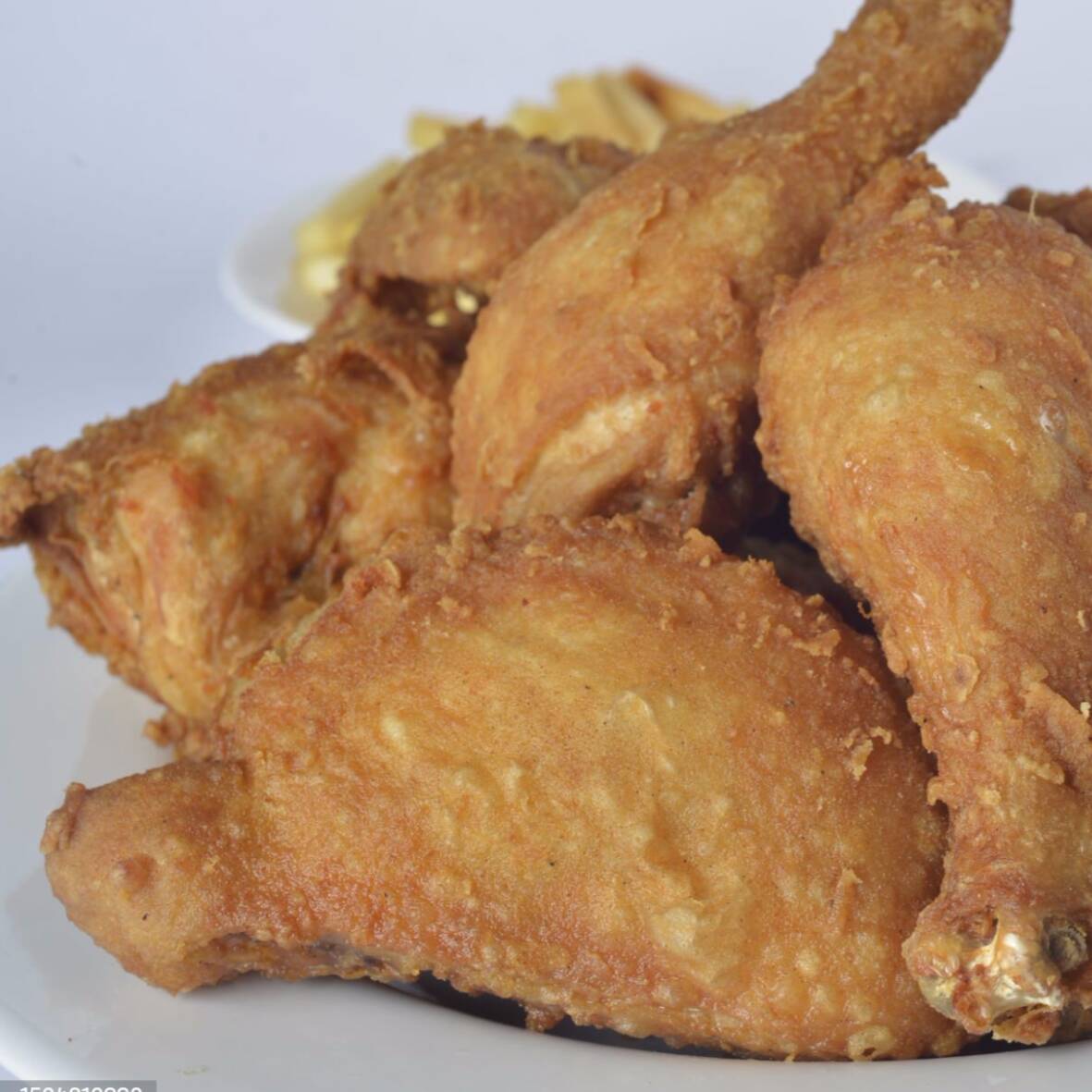 Medio Pollo Broaster mas 1 Acompañante Mas2 Gaseos