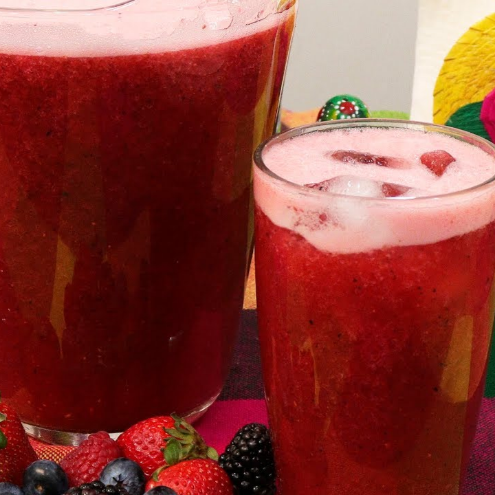 Agua de Frutos Rojos Litro