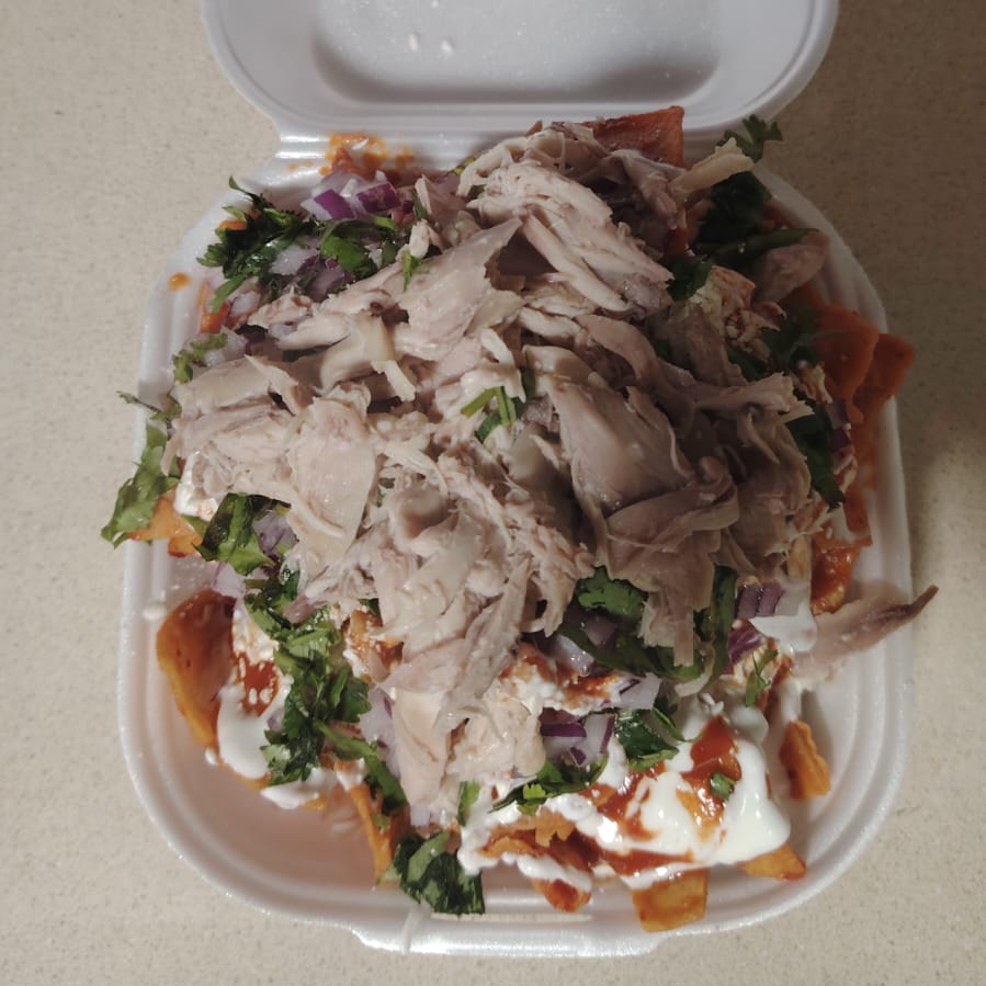 Chilaquiles con Pollo