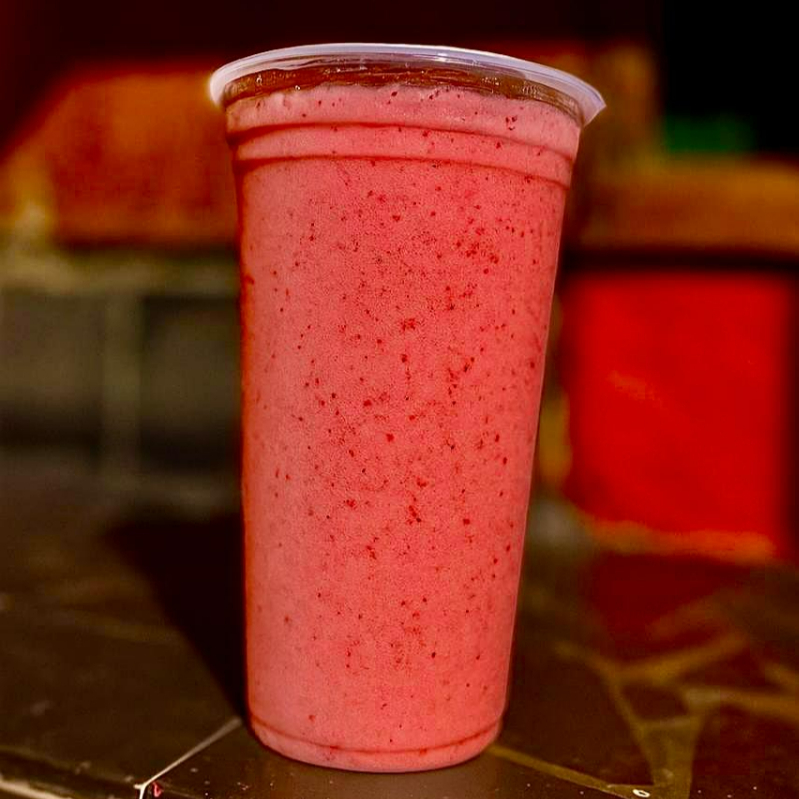 Morango, Leite Condensado, Creme de Leite, Vodka, Sorvete