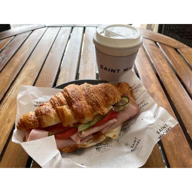 Combo Croissant + Café Americano 12oz