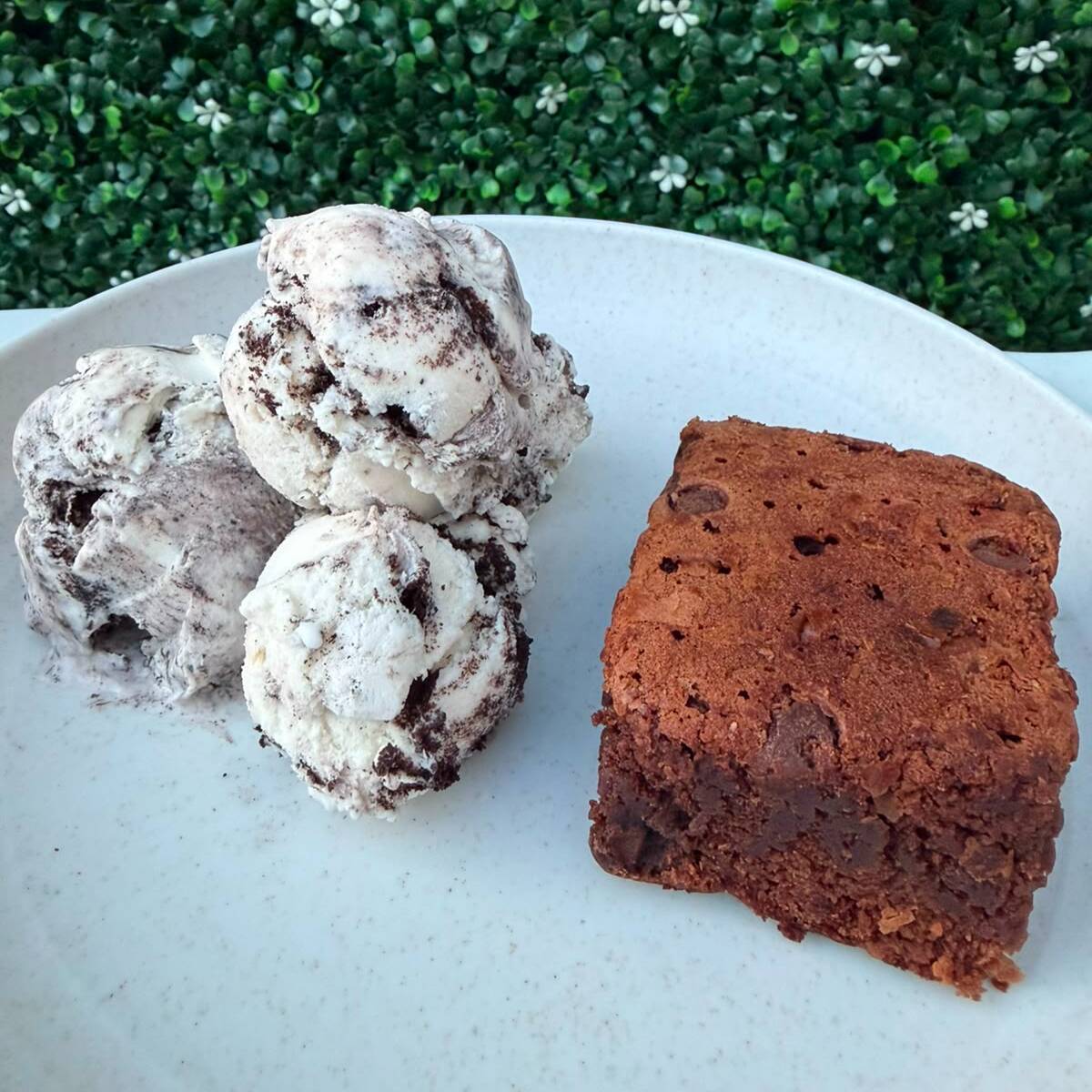 Nieve con Brownie