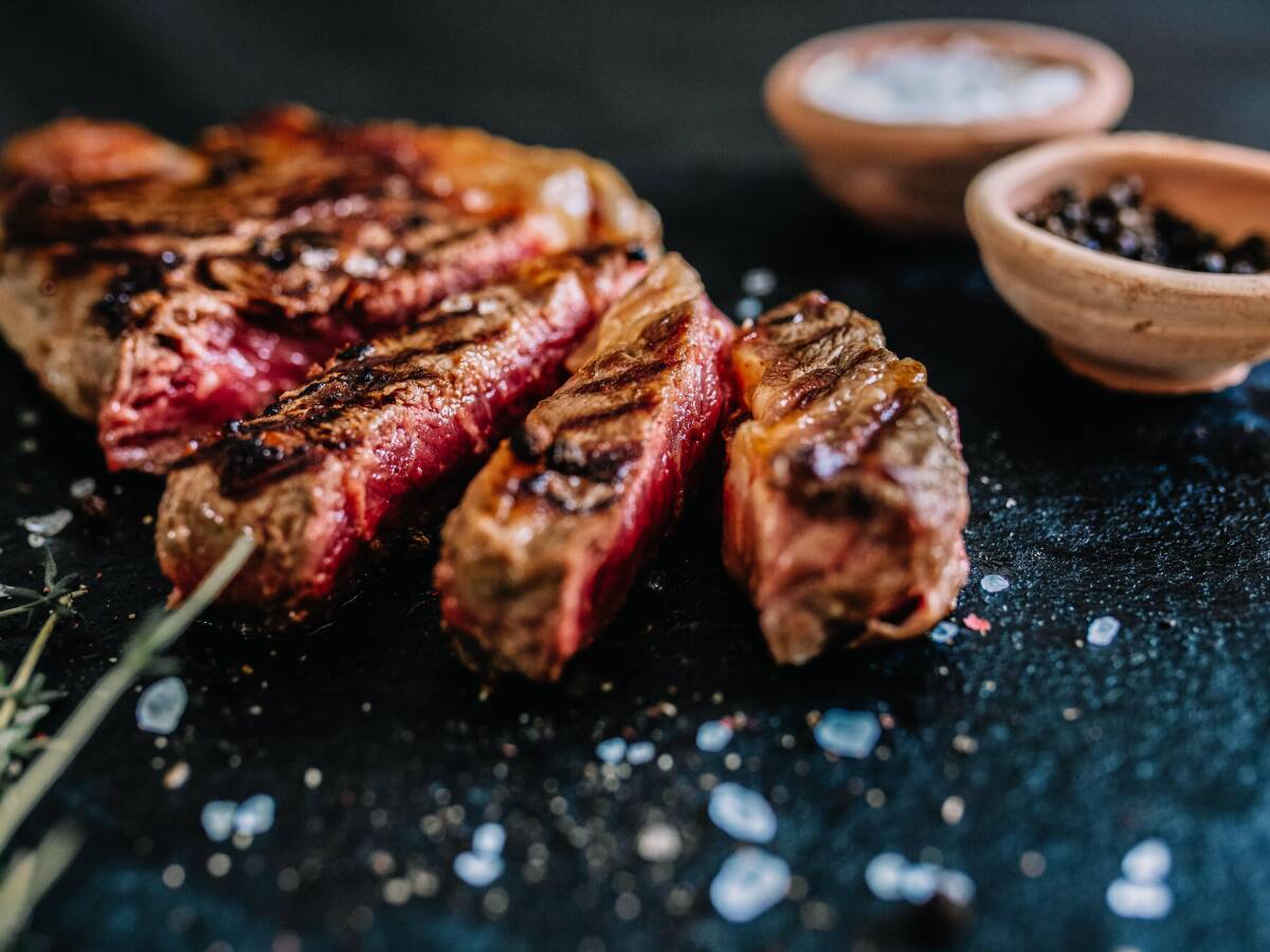 BURGUE´S Y MAS CHARMIN