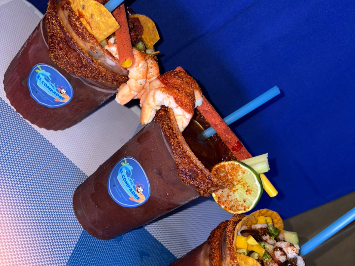 Mariscos Y Clamatos El Compadre
