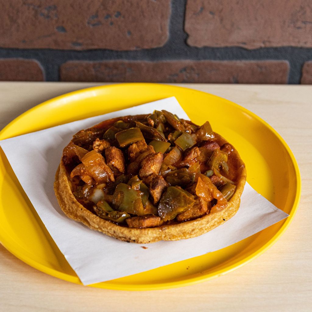 Sope con guisado