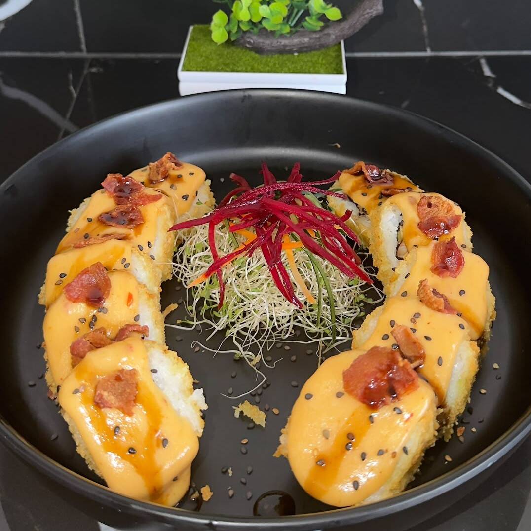 SPICY CHEESE ROLL