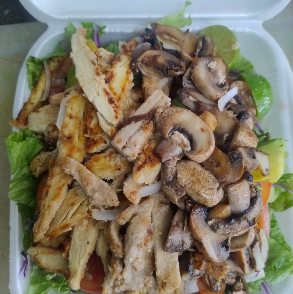 Ensalada de Pollo con Champiñones