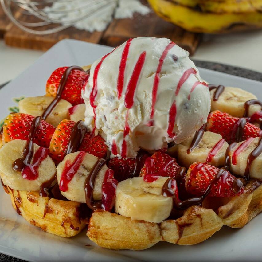 Waffles con Nieve de Fresa
