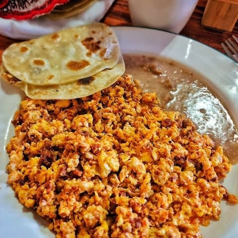 Paquete Huevos con Chorizo