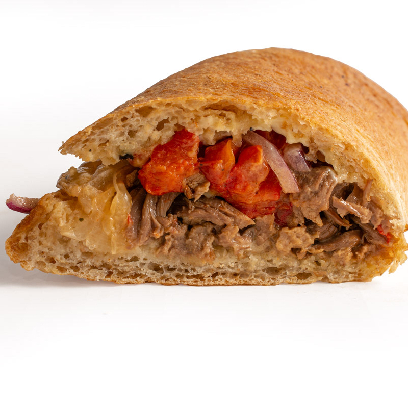 Torta Deli de Brisket con Pimientos