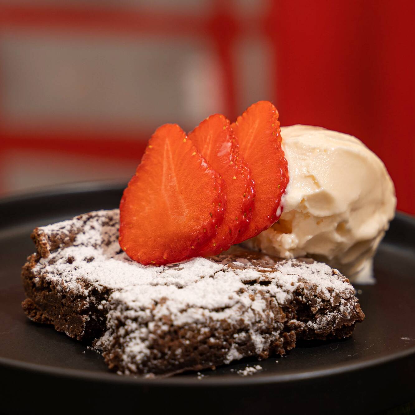 BROWNIE CON HELADO