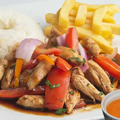 Pollo Saltado