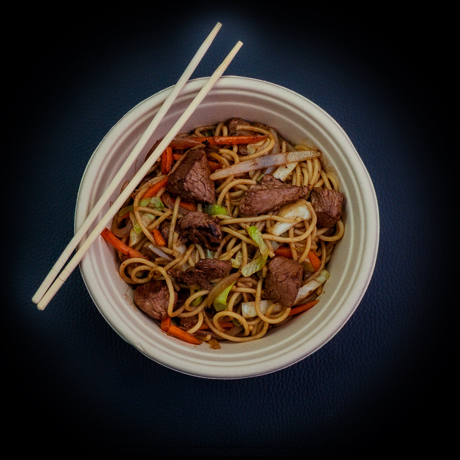 Pratos asiáticos pensados nos pequenos, com sabores suaves e ingredientes frescos do Sopro da Wok. Delicioso e nutritivo, com variações vegetarianas.