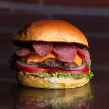 Hamburguer Simples, Queijo, Calabresa, Alface e tomate