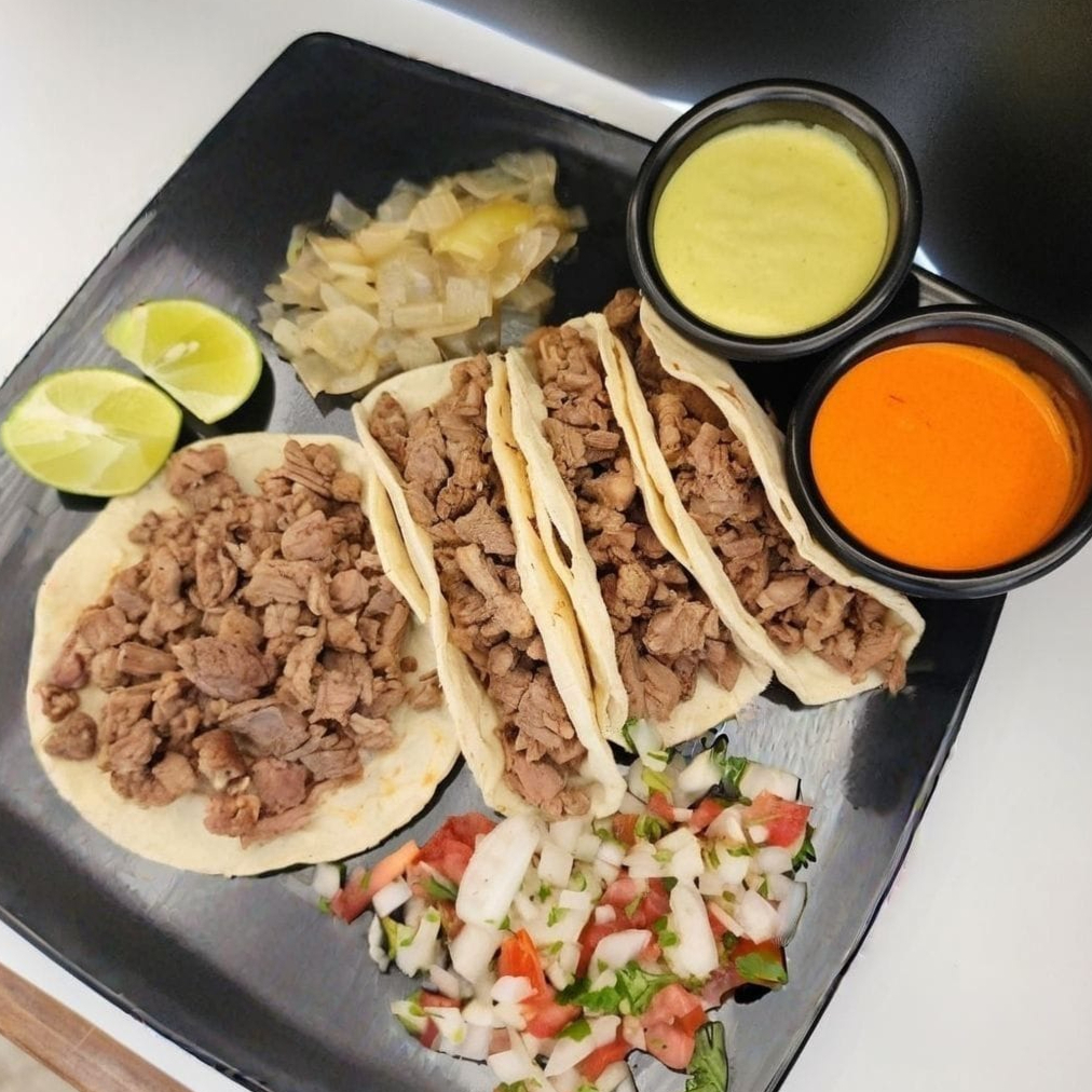 Orden de Tacos de Sirloin Maíz.