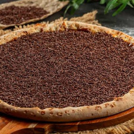 muçarela, chocolate e granulado