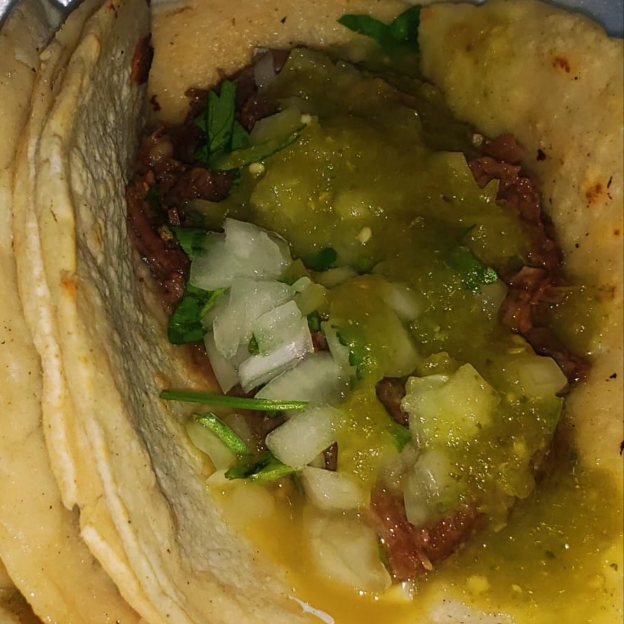 Taco de Birria de Res en Maíz
