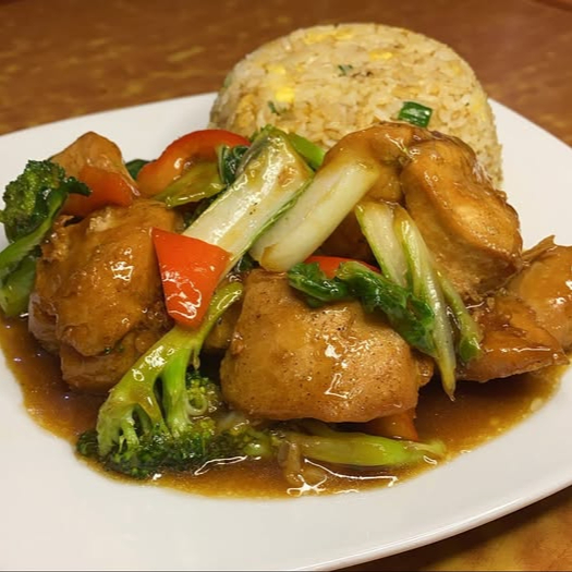 Pollo en Trozo con Verduras + Chaufa + Entrada