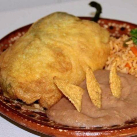Platillo: 1 Guiso + 2 Complementos