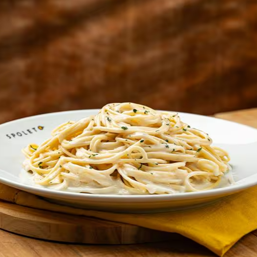 Escolha sua Massa Italiana (300g) e combine com Molho Branco (3 conchas)