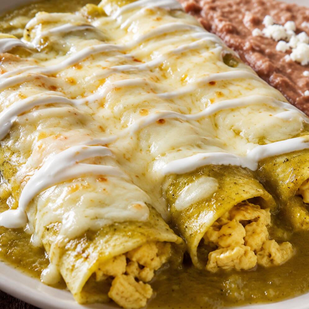 Enchiladas Suizas Verdes de Huevo