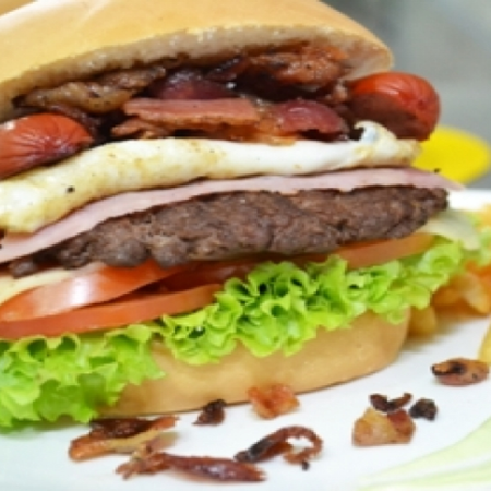 PÃO,OVO,QIEIJO,CARNE,PRESUNTO,CALABRESA,SALSICHA,ALFACE E TOMATE