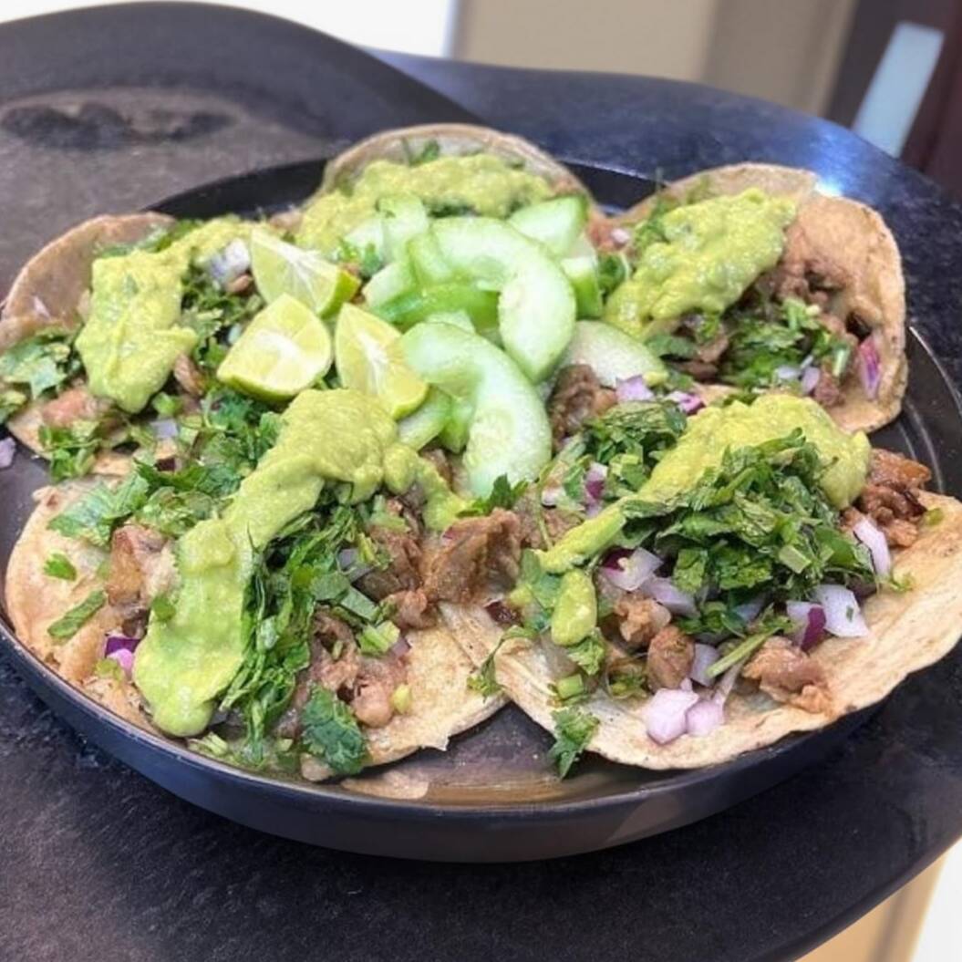 5 Tacos de Cueritos