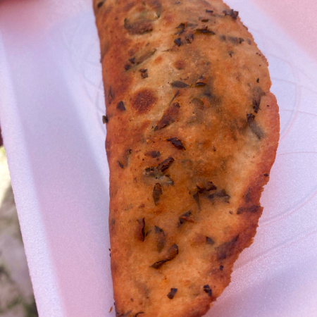 Empanadas de Chaya y Queso de Bola