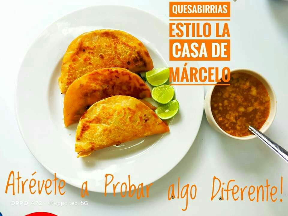 Quesabirrias más consome