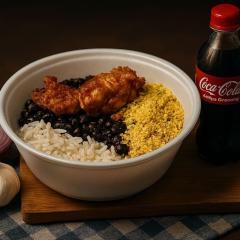 Marmita P acompanhada de arroz, feijão a sua escolha, uma farofa deliciosa e crocante e 1 pedaço delicioso da carne do dia! . E a claro não poderia deixar de faltar aquela coquinha pra dar uma refrescada no seu Dia. É o mais barato!