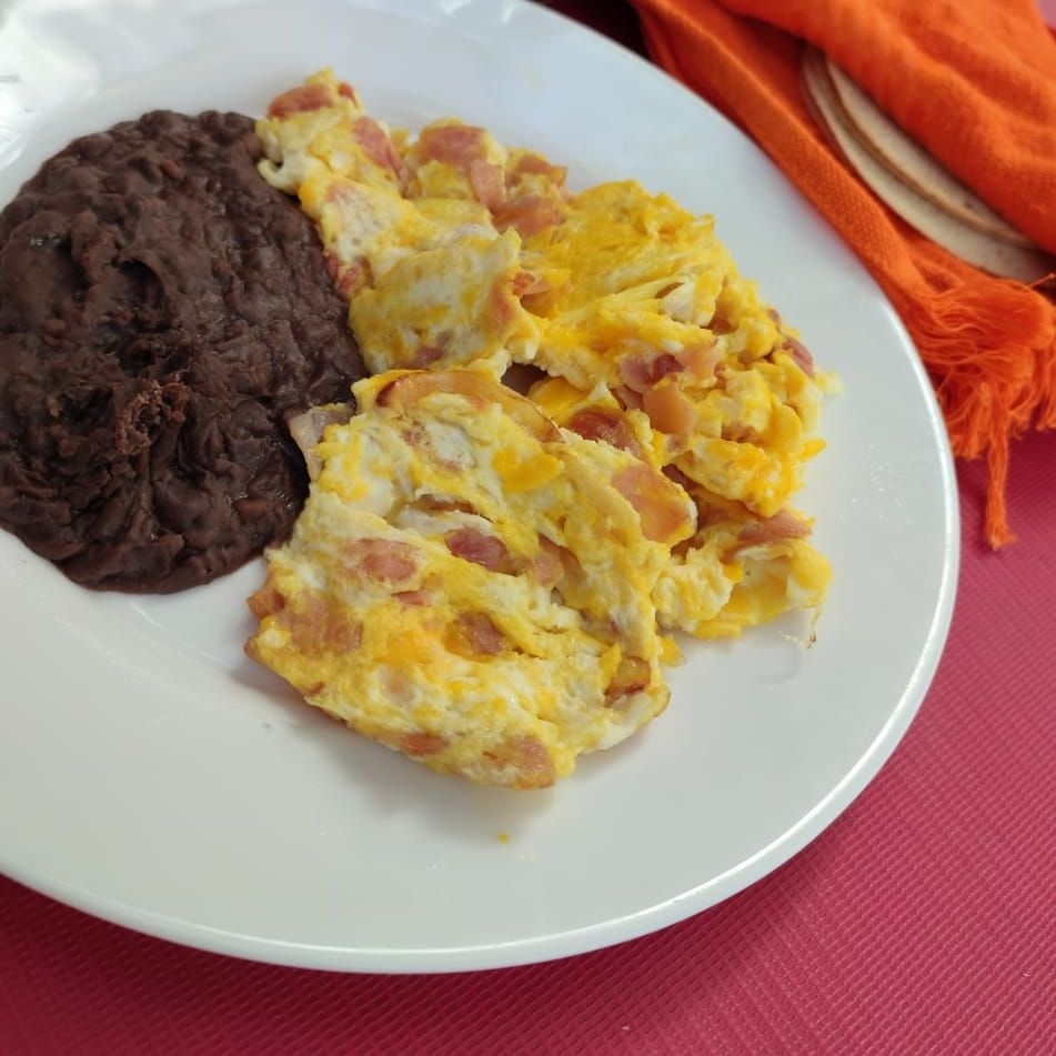 Huevos con jamon