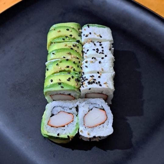 Aguacate Roll Especial