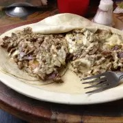 ORDEN DE BISTECK CON QUESO