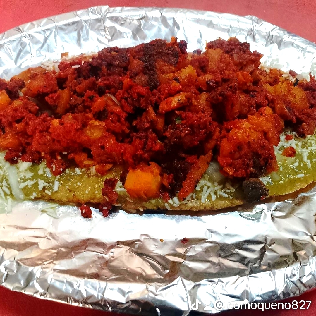 Huarache de Papa Con Chorizo