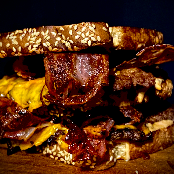 Sandwich Doble de Carne Con Tocino