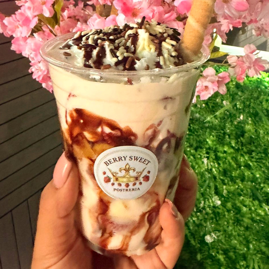 Fresas con Crema de Moka.