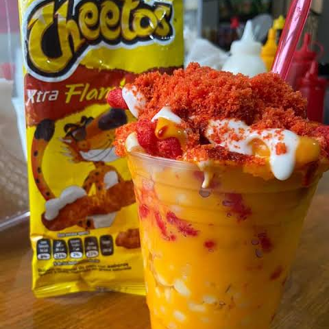 Elote con chetos flemin hot