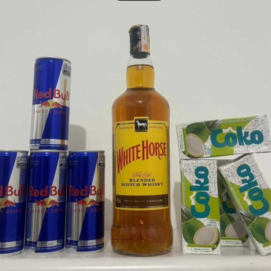Contem uma garrafa de White Horse 1L 4 Red Bull e 4 gelo de coco