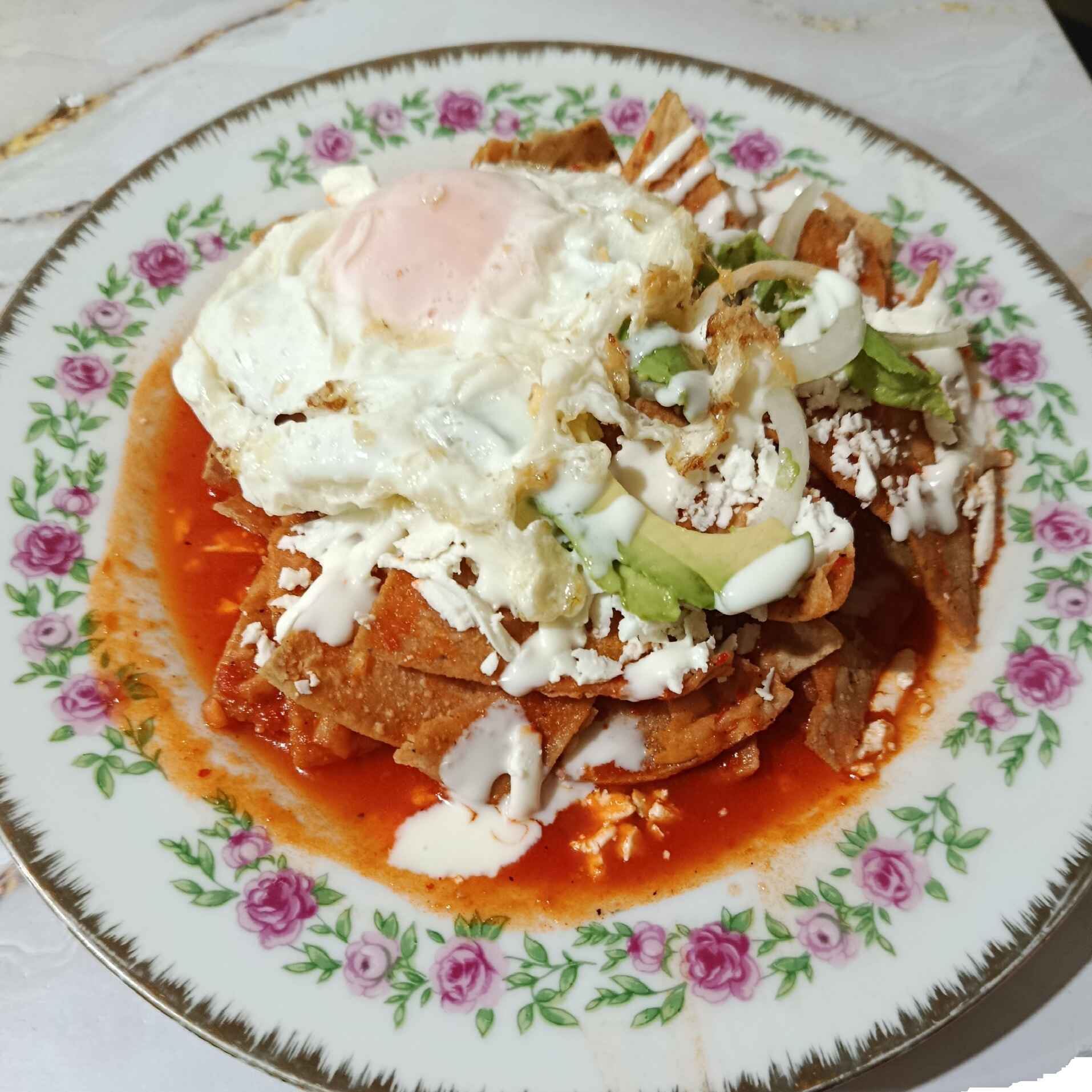 CHILAQUIES CON HUEVO