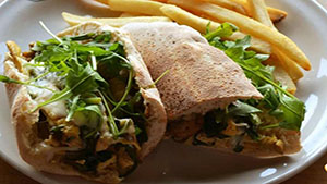 Panini cheesesteak de Pollo