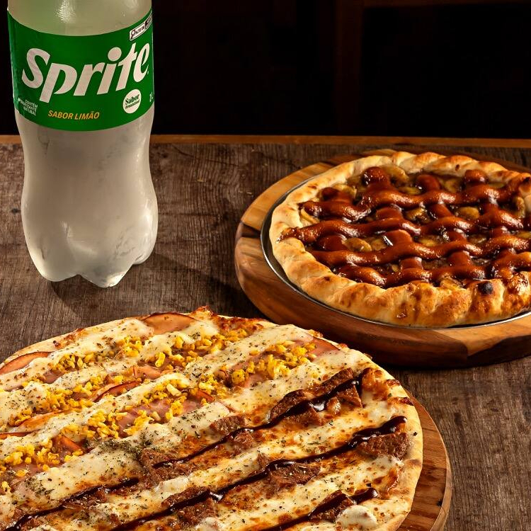 Este combo é Sen-Sa-Ci-O-Nal: Escolha uma deliciosa pizza 40cm de até dois sabores + uma incrível pizza de 30cm e ainda leva um refrigerante 1,5l geladinho de graça!