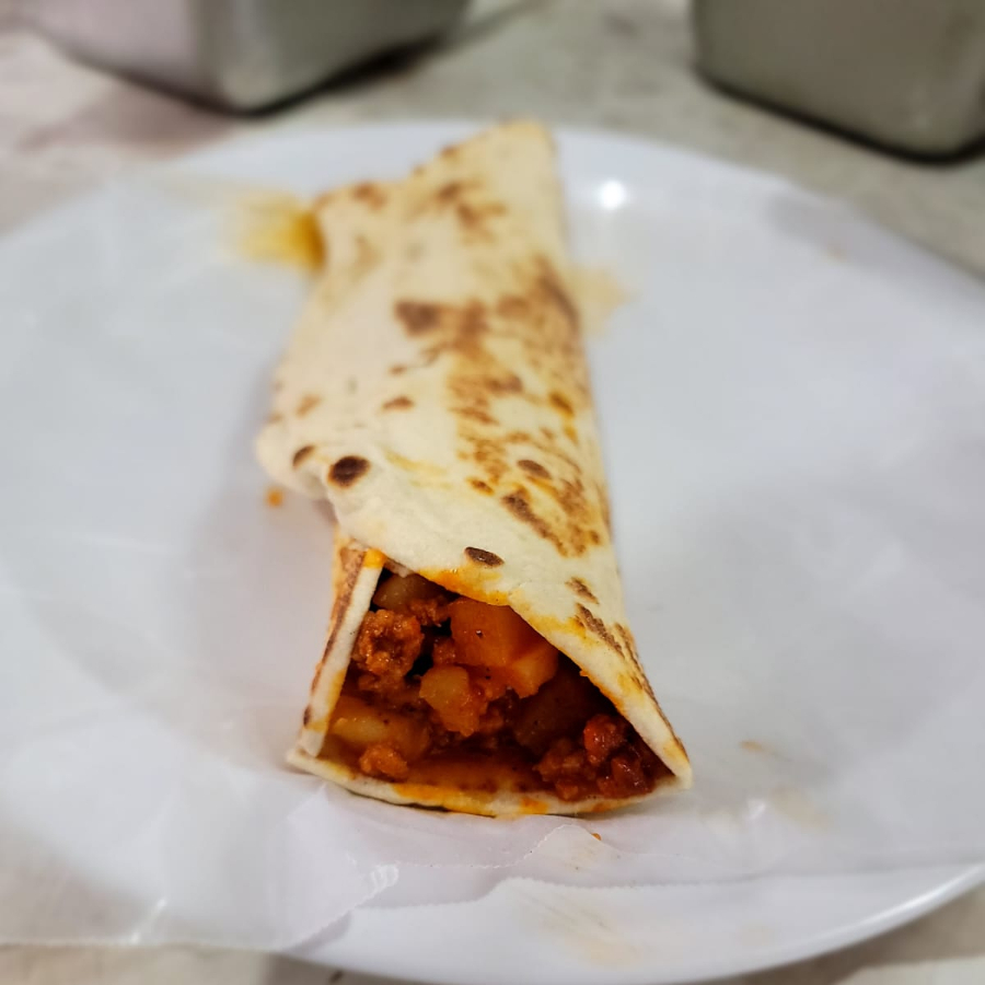 BURRITO DE PICADILLO ROJO