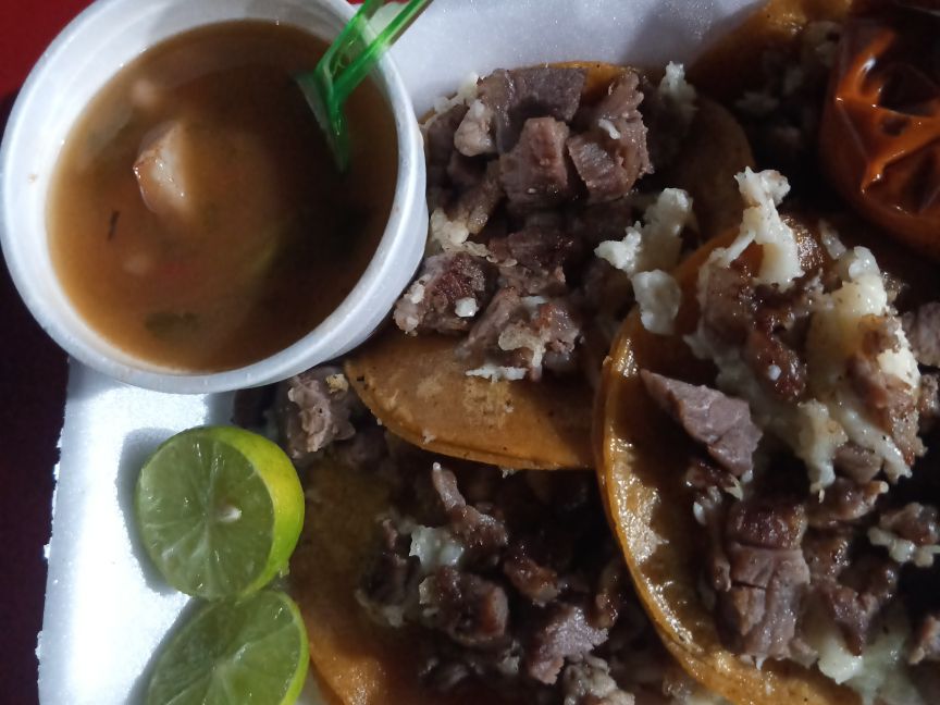 Tacos de Bistec con Queso