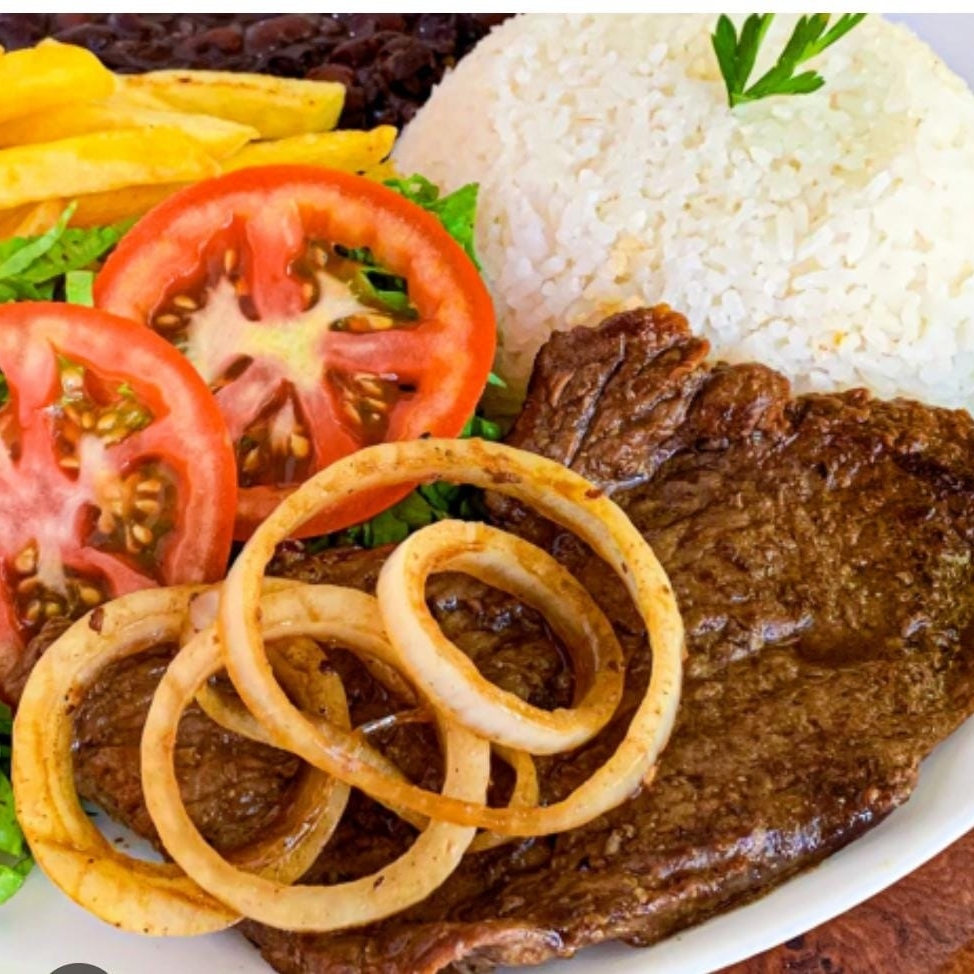 ALMOÇO: feijao, baiao, macarrao, farofa, salada de maionese e vinagrete. JANTA: Baiao, farofa, salada de maiones e vinagrete.
