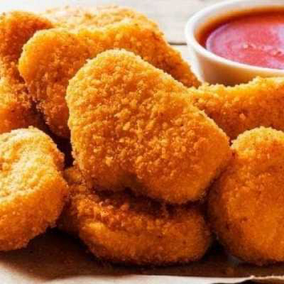 Acompanha maionese e ketchup